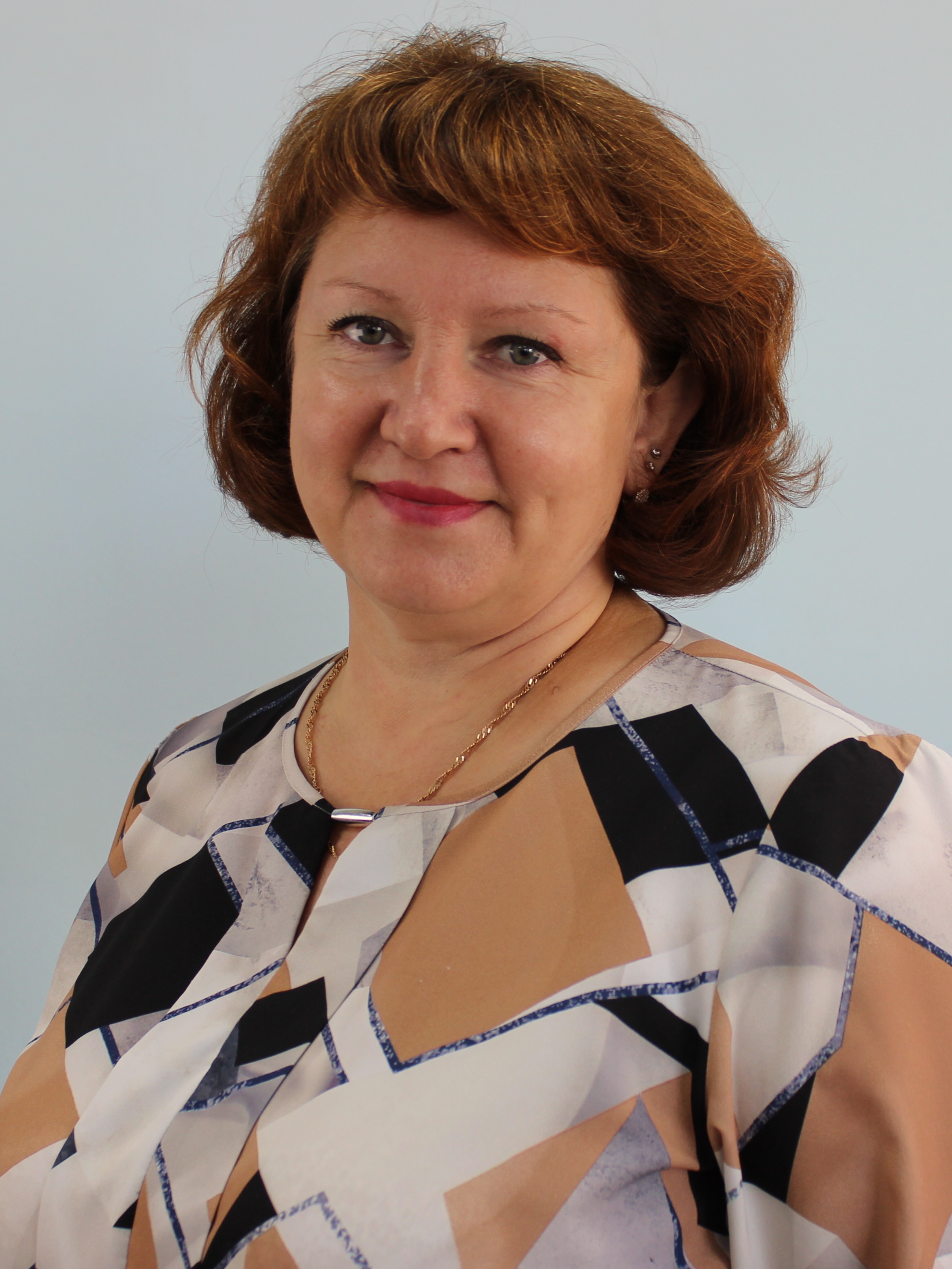 Даций Елена Владимировна.